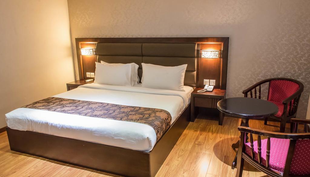Castello Hotel Kulai Dış mekan fotoğraf